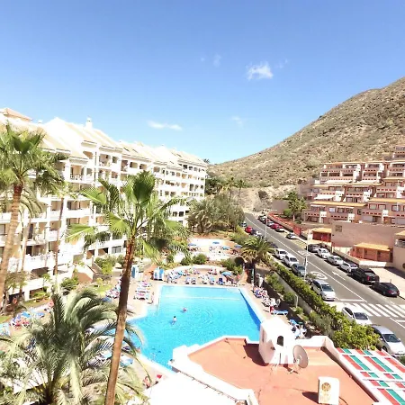 Two Bedroom Pool View In Castle Harbourc202 Апартаменты Лос Кристианос