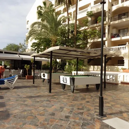 Two Bedroom Pool View In Castle Harbourc202 Апартаменты